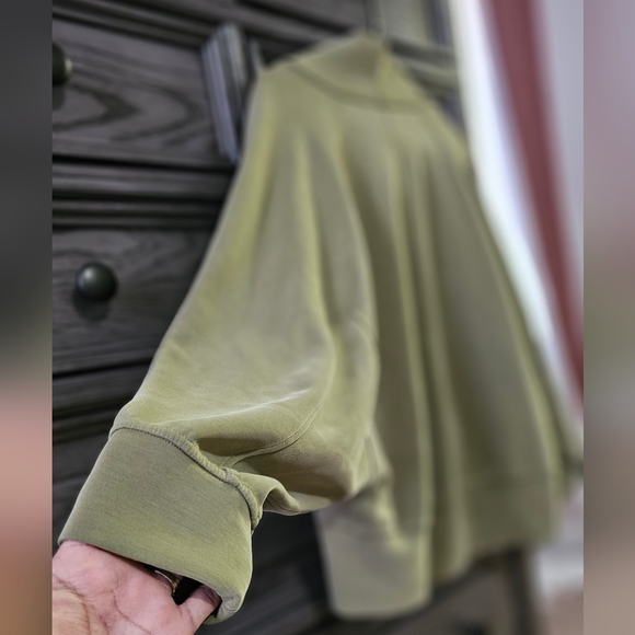 Lululemon Softstreme wrap - Picture 14 of 16